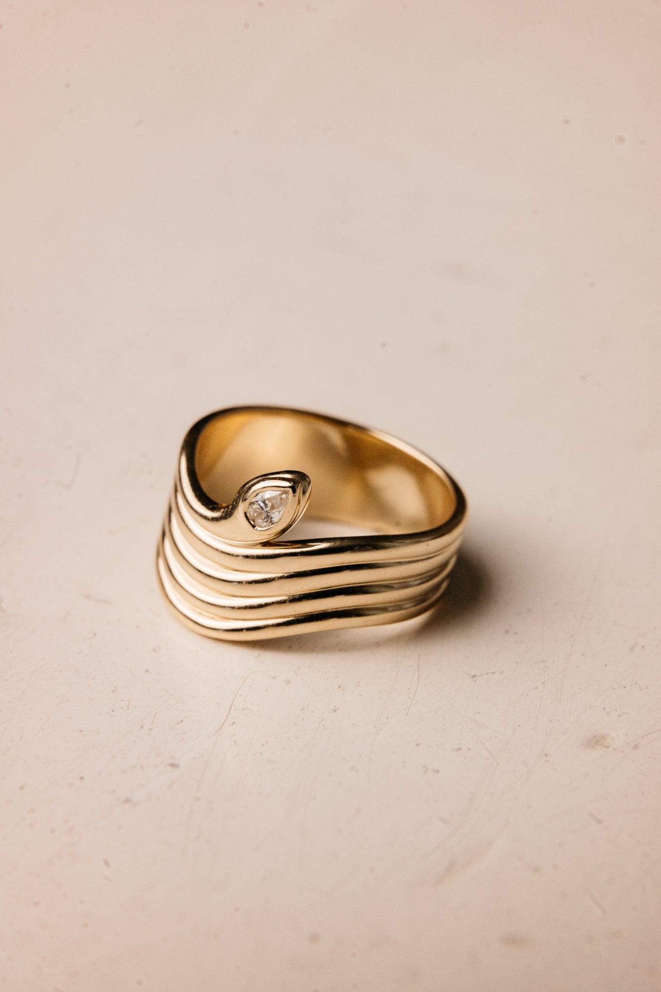 Onda Snake Ring